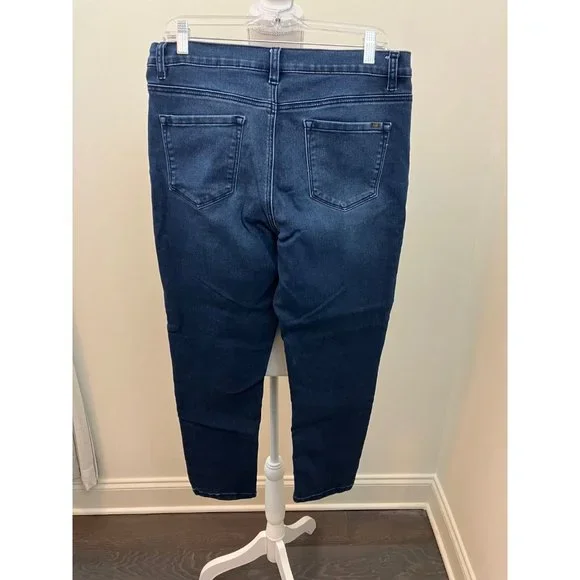 DG2 by Diane Gilman Blue Jeans Embellishment on Legs Size 12P - Picture 2 of 7